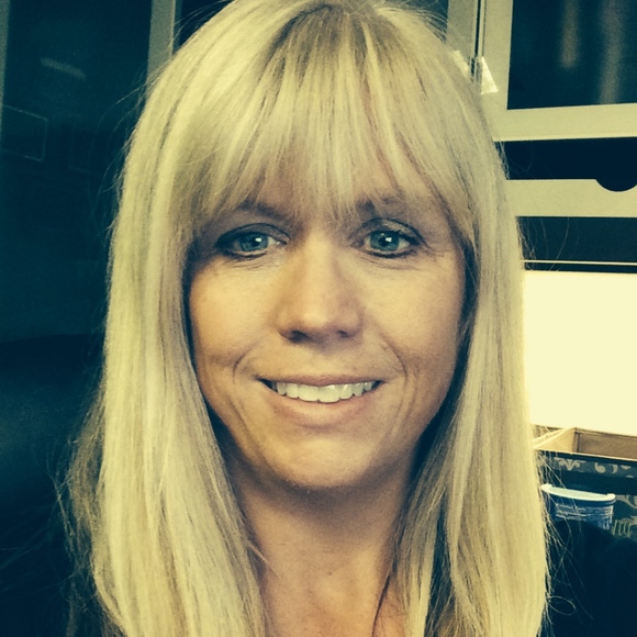 Meet your Posher, Cindy - Picture 1 of 1